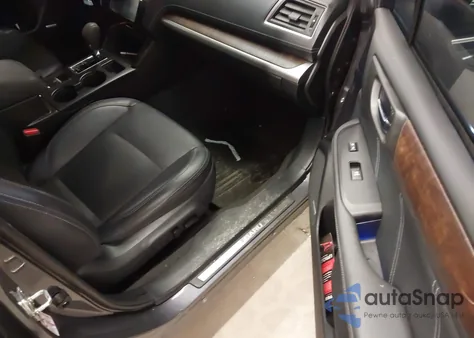 2018 Subaru Outback 2.5I Limited из США, поврежденный, VIN 4S4BSANC5J3349078